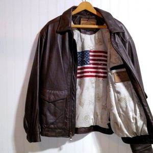 Genuine SONOMA size Large  100% leather/ brown